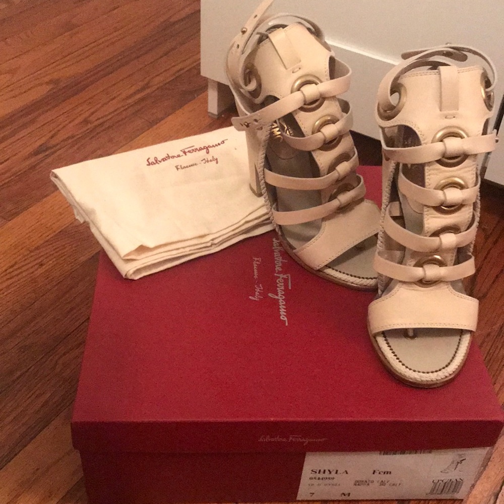 Salvatore Ferragamo Shyla